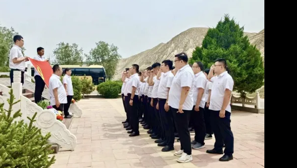 自2020年5月成立以来，四公司党支部不断将红色引擎的驱动力深度融入生产经营工作全链条，推动各项工作持续向好、节节攀升，成为推动企业高质量发展的坚强战斗堡垒。筑牢思想根基强化政治引领四公司党支部始终把